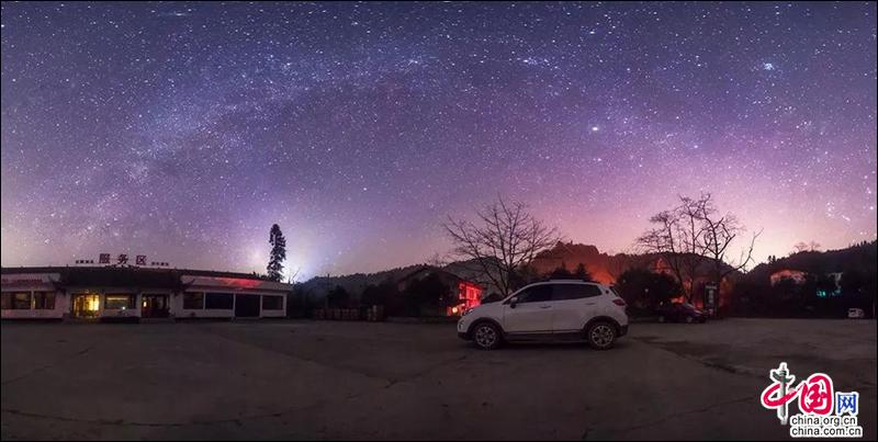 在峨眉山冬季的浩瀚星河裏丟了時間、丟了魂