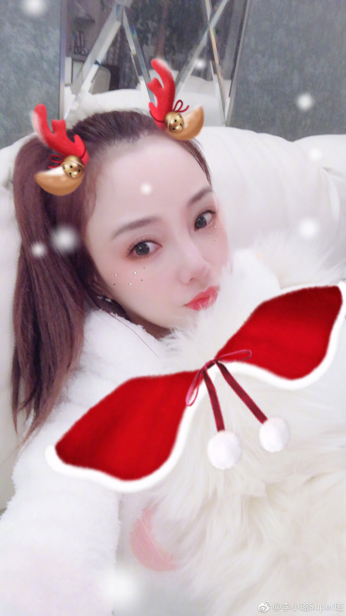 李小璐甜馨母女倆賣萌自拍 扮小鹿粉嫩可愛