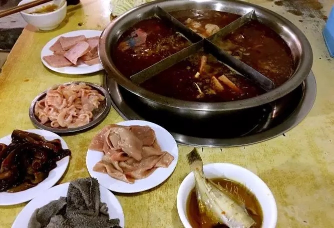 【食在重慶　圖文】菜品低至每份一元 這5家火鍋性價比超高