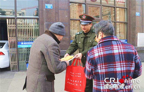 已過審【區縣聯動】萬盛：消防宣傳進小區 防火知識入民心