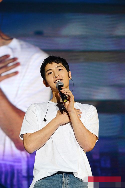 宋仲基權志龍金秀賢李敏鎬李鐘碩 韓國白衣男神全盤點【組圖】