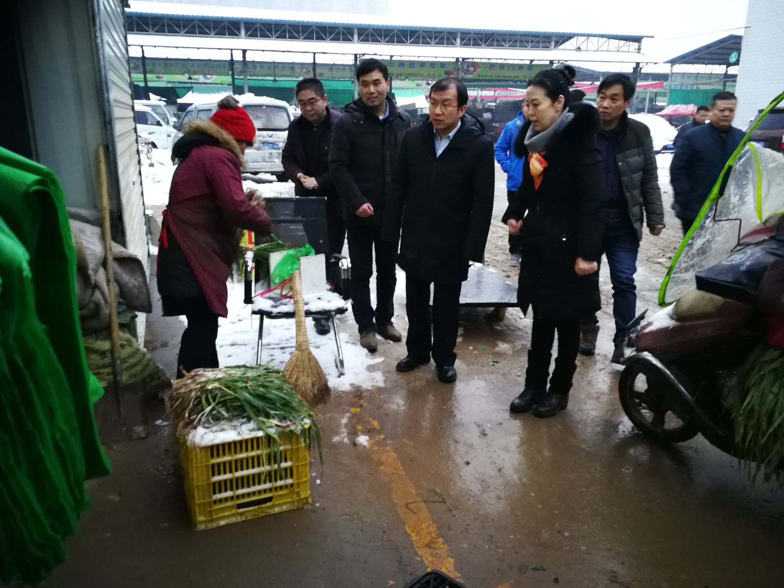 【未央專題  左上文 加摘要】未央區檢查農貿市場、物流倉儲及棚亭除雪防災及食品安全工作