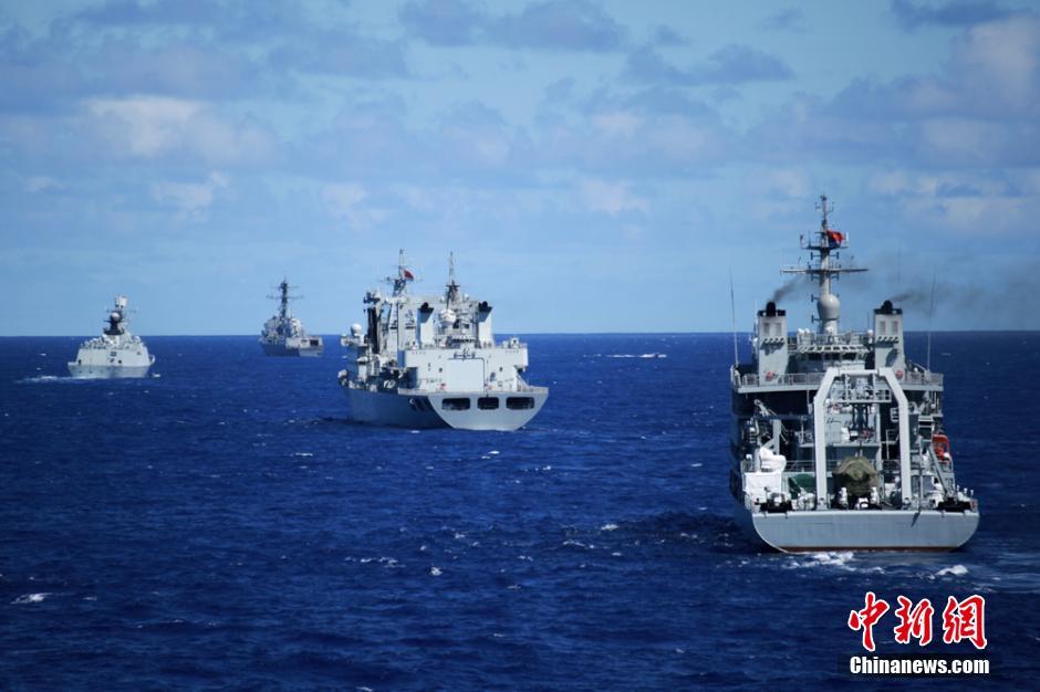 “環太平洋-2016”中國海軍參演艦艇與美國海軍艦艇會合