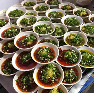 【環保視點專題　綠色美食　圖文摘要】這幾家小店的豆花飯 毫不起眼卻很火