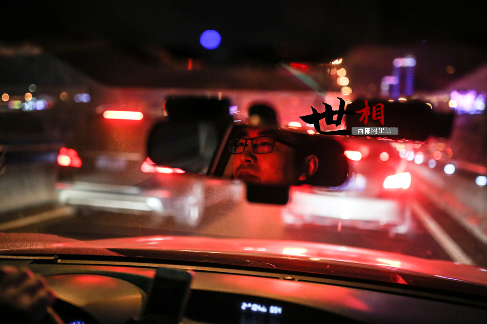 【焦點圖 顯示圖在稿件最下方 移動圖和頁面圖】愛“騙人”的醫生爸爸