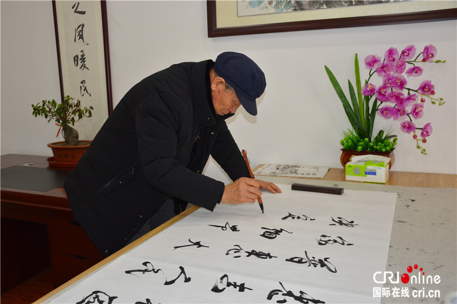 【輪播圖】【焦點圖】網絡媒體走轉改：呂梁市離石區“站前社區”暖民心