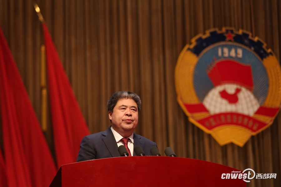 【2018兩會專題  左上圖 顯示圖在稿件最下方】陜西省政協十二屆一次會議開幕 500多名新一屆政協委員到會履職