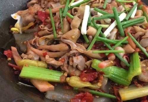 【食在重慶 圖文】重慶這道重口味的菜 你敢吃嗎?