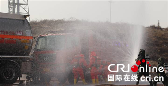 榆林市成功舉辦危險化學品運輸車輛道路 交通事故應急處置演練_fororder_6