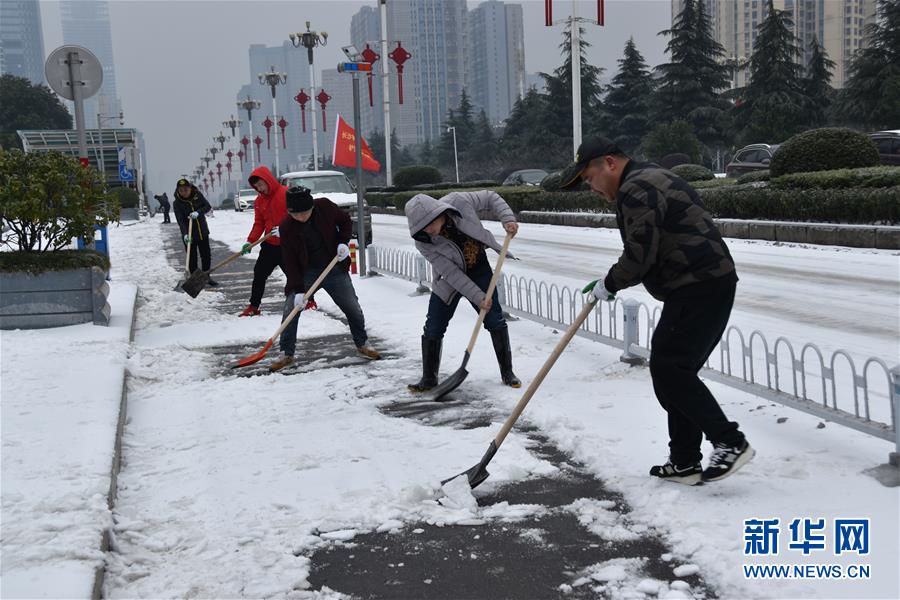 長沙：大雪“壓” 城