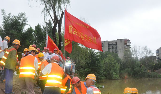 揭秘暴雨洪災中那些逆水而上的央企守護者