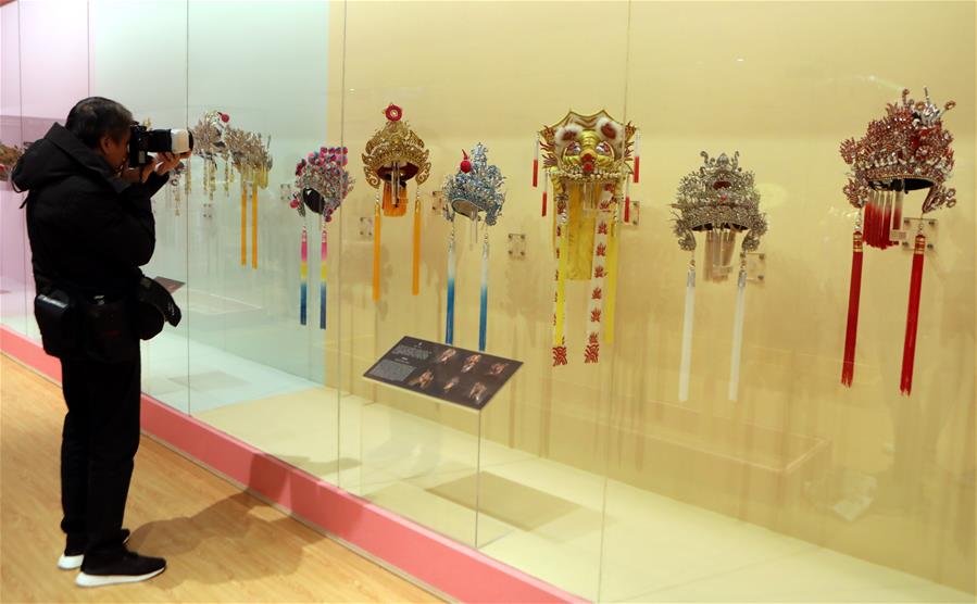 香港時代廣場將呈獻“金冠銀冕華麗緣”帽飾藝術展
