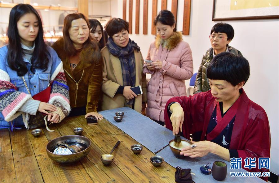 福建南平：重煥生機的建盞工藝