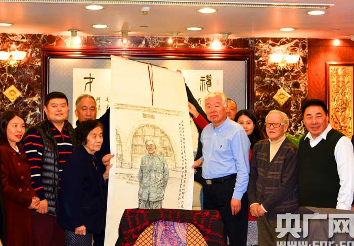 （暫時不簽）【三秦大地 延安+移動列表】中共延安五老研究中心在京召開年會(圖）