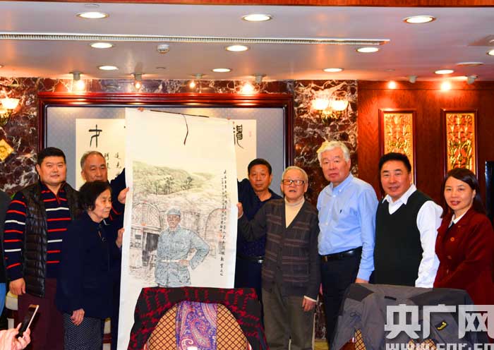 （暫時不簽）【三秦大地 延安+移動列表】中共延安五老研究中心在京召開年會(圖）