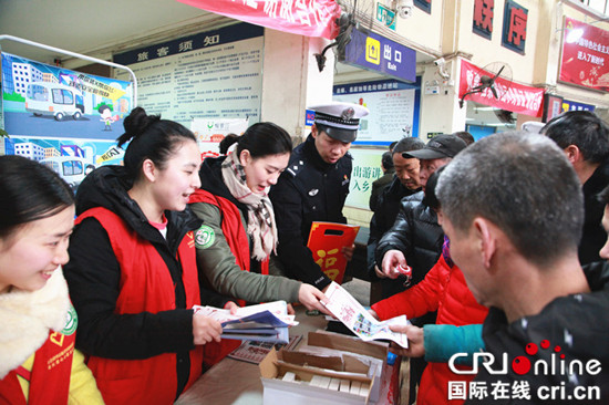 已過審【區縣聯動】【江北】江北區交巡警支隊開展春運志願服務活動【區縣聯動】江北區交巡警支隊開展春運志願服務活動