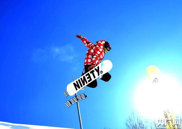 長白山五座滑雪公園開放 “雪域王國”再成冰雪旅遊熱點