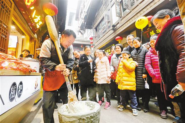 假日第五天 重慶都市旅遊和古鎮旅遊人氣旺