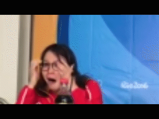 第2波表情包來了!傅園慧擁抱孫楊 發佈會演變臉