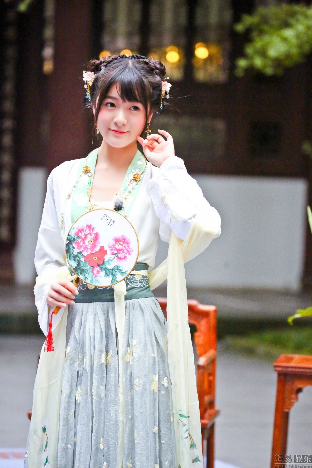 《我們來了》眾女神演繹團扇美人
