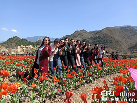 【區縣聯動】【奉節】慶三八節 奉節消防組織開展踏青活動