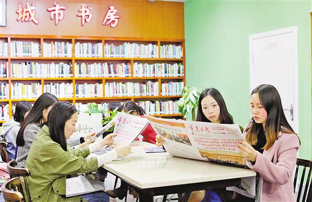 【頭條下文字】【法治德治並舉 形成風清氣正的政治生態】