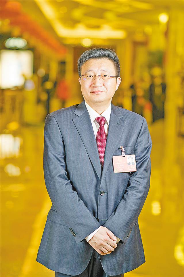 網信辦要求轉發【頭條下文字】【領導幹部立政德 就要明大德、守公德、嚴私德】