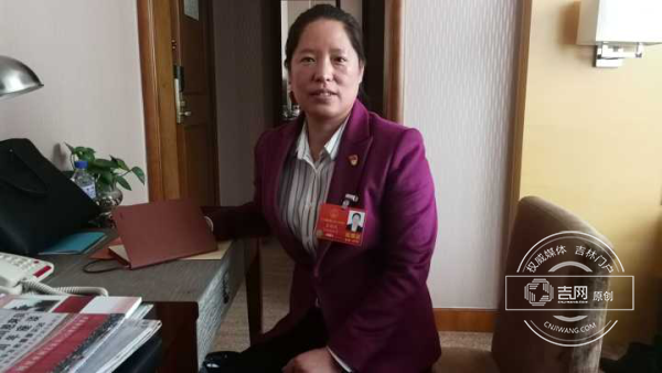 【2018全國兩會-嘉賓訪談】王艷鳳代表：我們村貧困戶只剩下4戶9人 怎麼做到的？