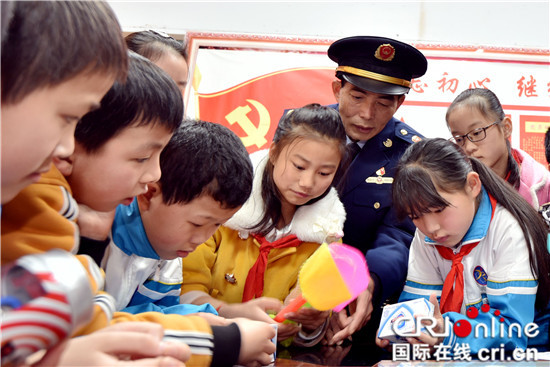 【區縣聯動】【涪陵】涪陵新妙工商所走進鄉鎮小學 教學生如何消費維權【區縣聯動 列表】涪陵新妙工商所：教學生如何消費維權