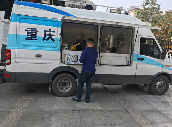 【區縣聯動】【大渡口】大渡口推廣流動車管所服務 方便市民辦理業務【區縣聯動 列表】大渡口：流動車管所方便市民辦理業務