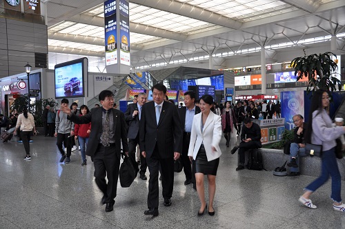 台灣中華航空到上海虹橋火車站悅途出行商務貴賓廳參觀交流