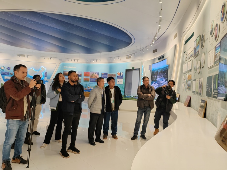 【Hi，Shandong】外媒東營行：走進黃河口大閘蟹産業園，解碼小螃蟹成就大産業_fororder_微信圖片_202311161552394