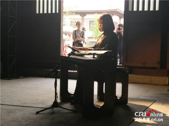 【國際范 顯示圖在稿件最下方 + 三秦大地 西安 + 移動列表】借尺八穿越古今  日本演奏家以音樂促進中日文化交流