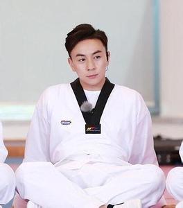 釋小龍近照曝光 張一山權志龍金裕貞樸信惠等中韓童星藝人盤點【組圖】