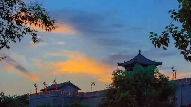 【三秦大地 西安+移動列表】聽説，城墻和大雁塔要來一次穿越時空的眉來眼去