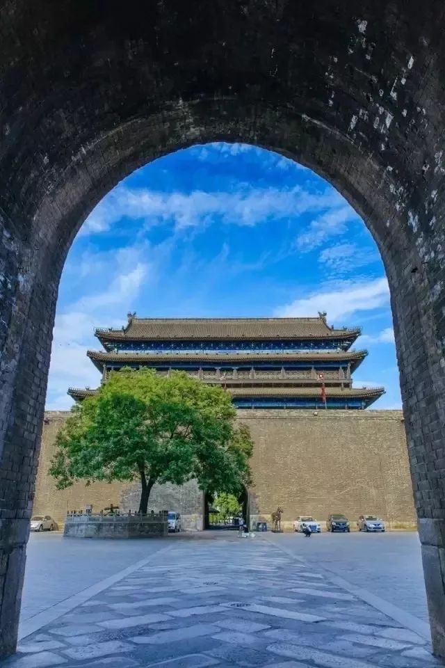 【三秦大地 西安+移動列表】聽説，城墻和大雁塔要來一次穿越時空的眉來眼去