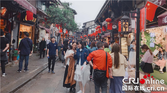 【房産汽車 列表】大磁器口商圈崛起 新沙濱路成型 融創拾美天地亮相