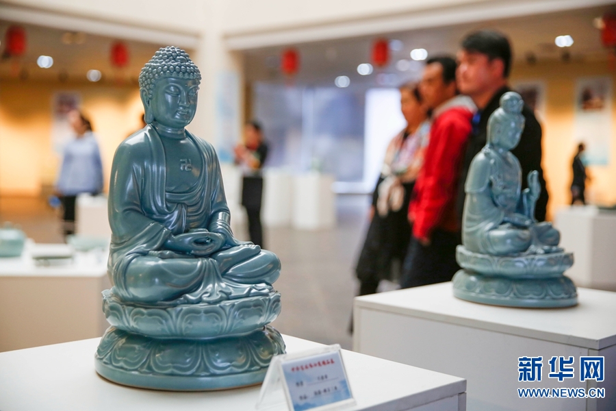 中外藝術家汝瓷精品展亮相河南寶豐