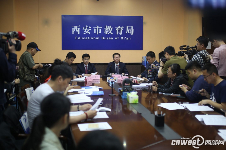 【頭條 加摘要】（頁面標題）西安民校"小升初"自主招生採取電腦派位+面談方式（內容頁標題）今年西安民校"小升初"自主招生採取電腦派位+面談方式