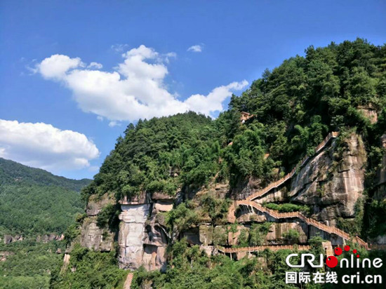 【CRI專稿 列表】“登高望峰 尋足問龍” 綦江國家地質公園