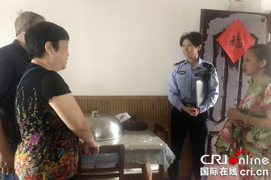 【法制安全】萬盛“警花”王令囡獲得重慶五一勞動獎章