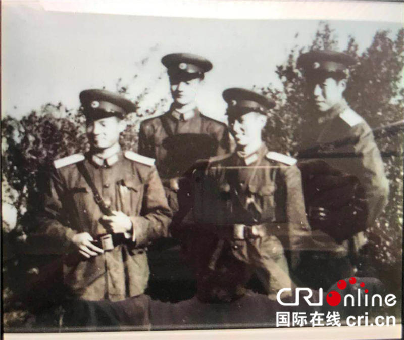 （存檔）廣西老兵尋戰友半世紀 武漢警方“包打聽”助重逢