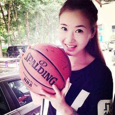 身高差就不叫事兒！真愛讓他追到1.97女籃女神