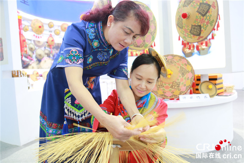 （無邊欄）【唐已審】【供稿】【焦點圖】【移動端焦點圖】【八桂大地】【河池】河池環江：深圳文博會“搭橋”  助推毛南文化走向世界