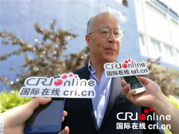絲路大V走進西安高新區 體驗智慧化汽車生産線