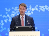 諾基亞公司副總裁李思拓發言