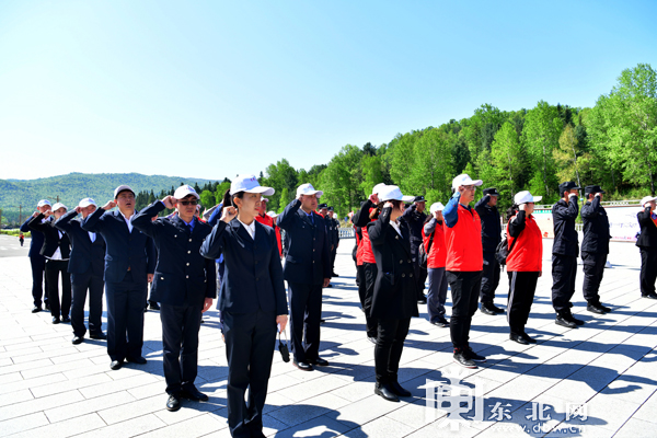 “中國最美紅松”在雪鄉揭牌 夏季旅遊産品清涼上線
