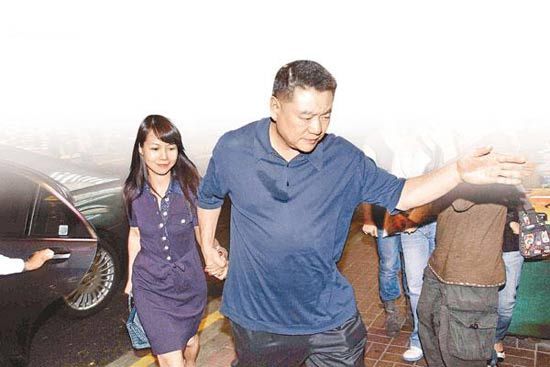 曝劉鑾雄甘比申請結婚 甘比呂麗君二女共侍一夫多年