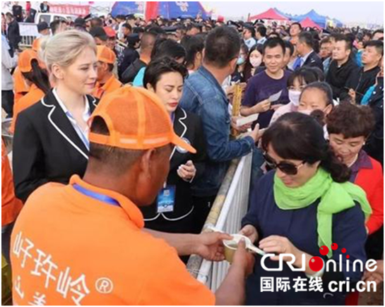 【三秦大地 榆林+移動列表+原創】榆林定邊“千人打平夥”吃羊肉打破世界紀錄