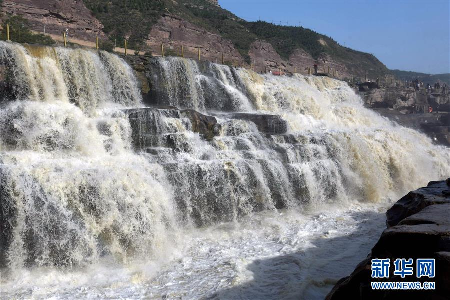 黃河壺口瀑布水量大增